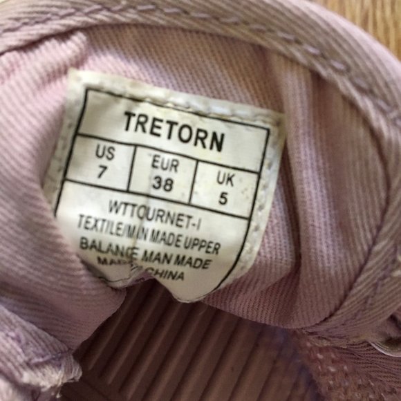 Pretty purple Tretorns, net upper - Picture 6 of 7